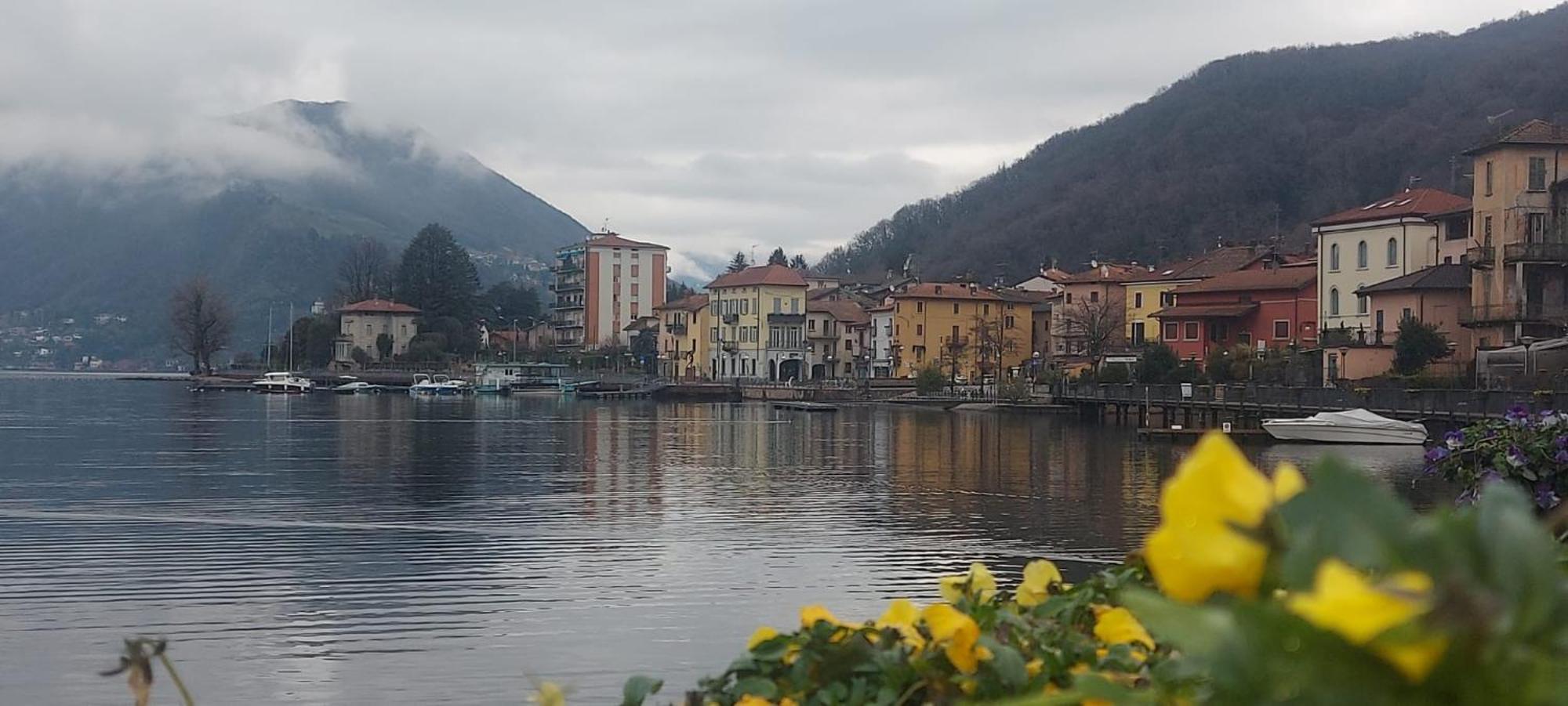 Rifugio Sul Lago Di Lugano A Porto Ceresio Eksteriør bilde